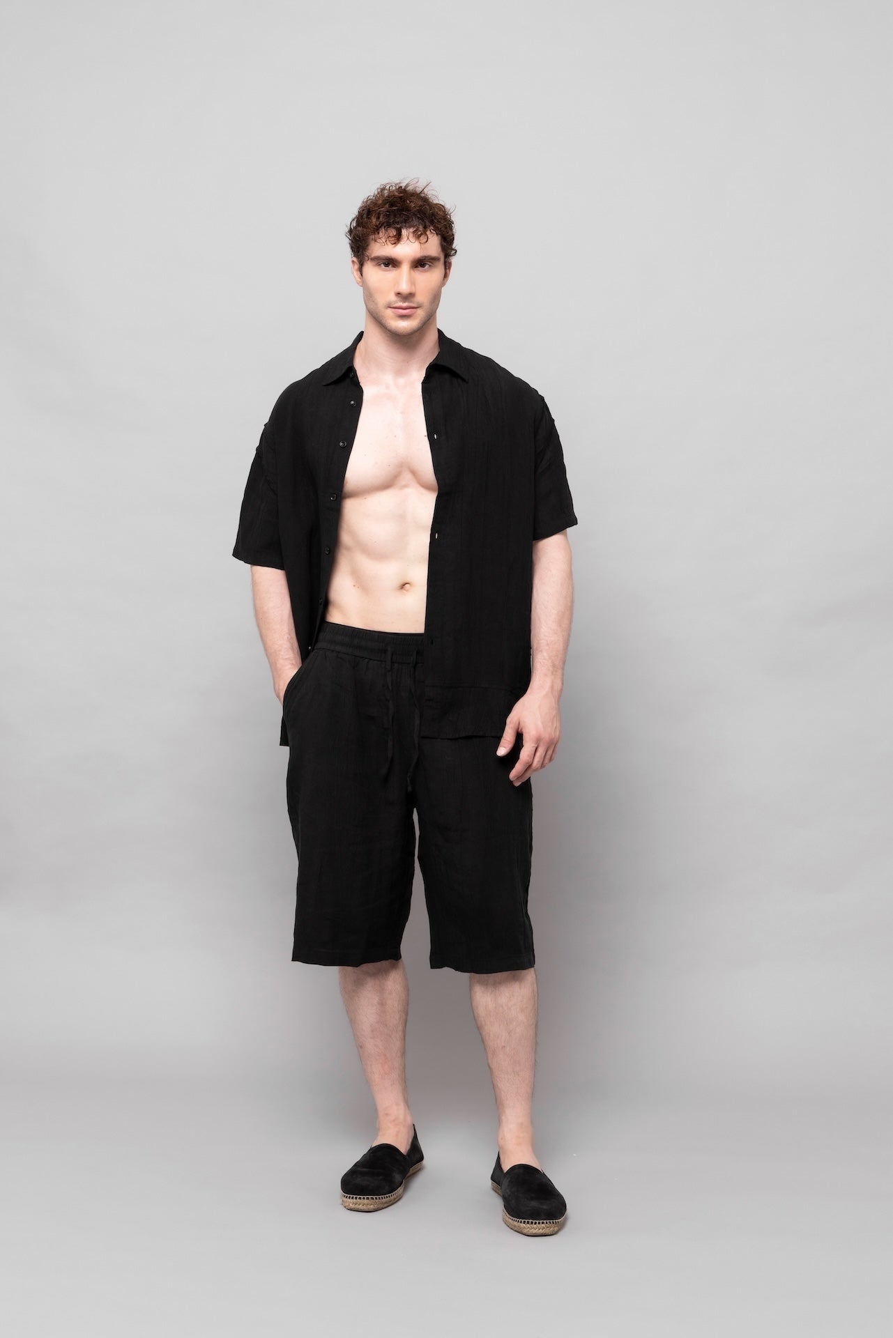 Detail Linen Shirt in Black