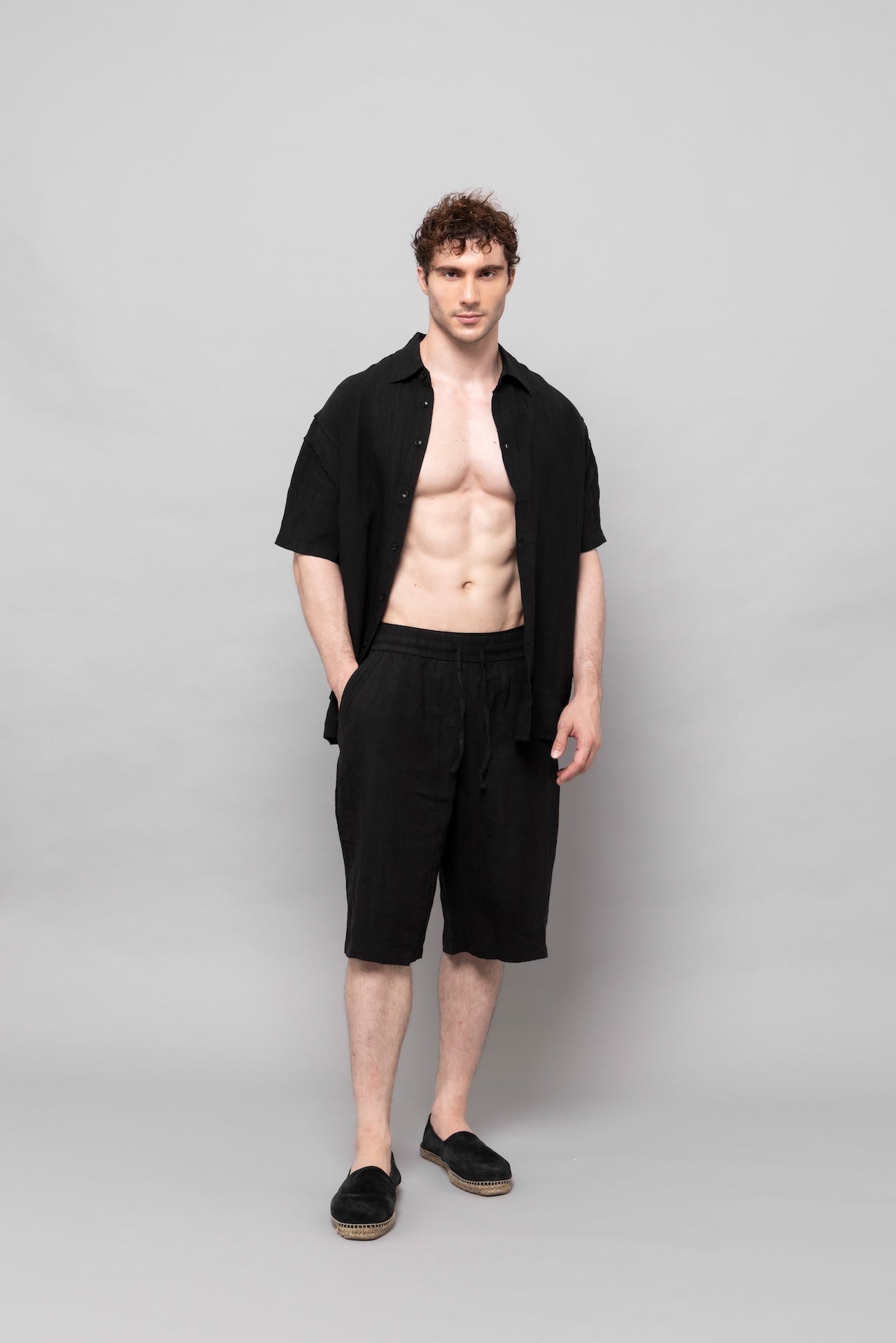 Detail Linen Shirt in Black