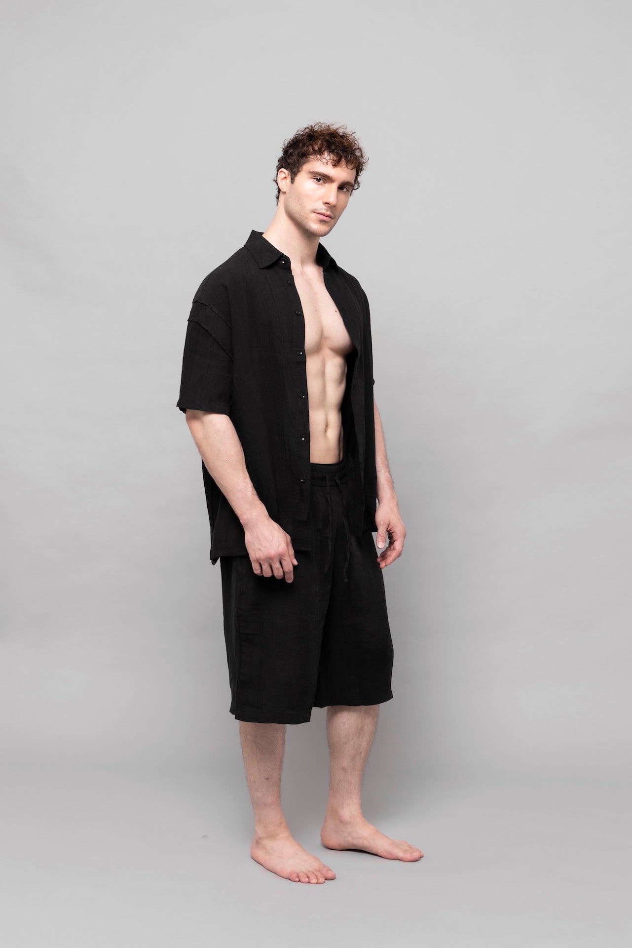 Detail Linen Shirt in Black