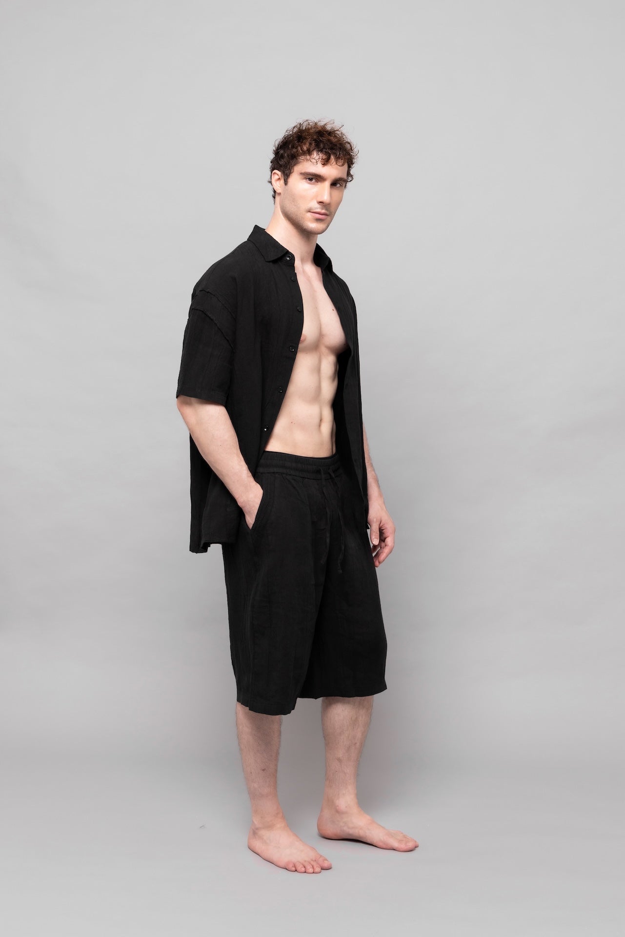 Detail Linen Shirt in Black