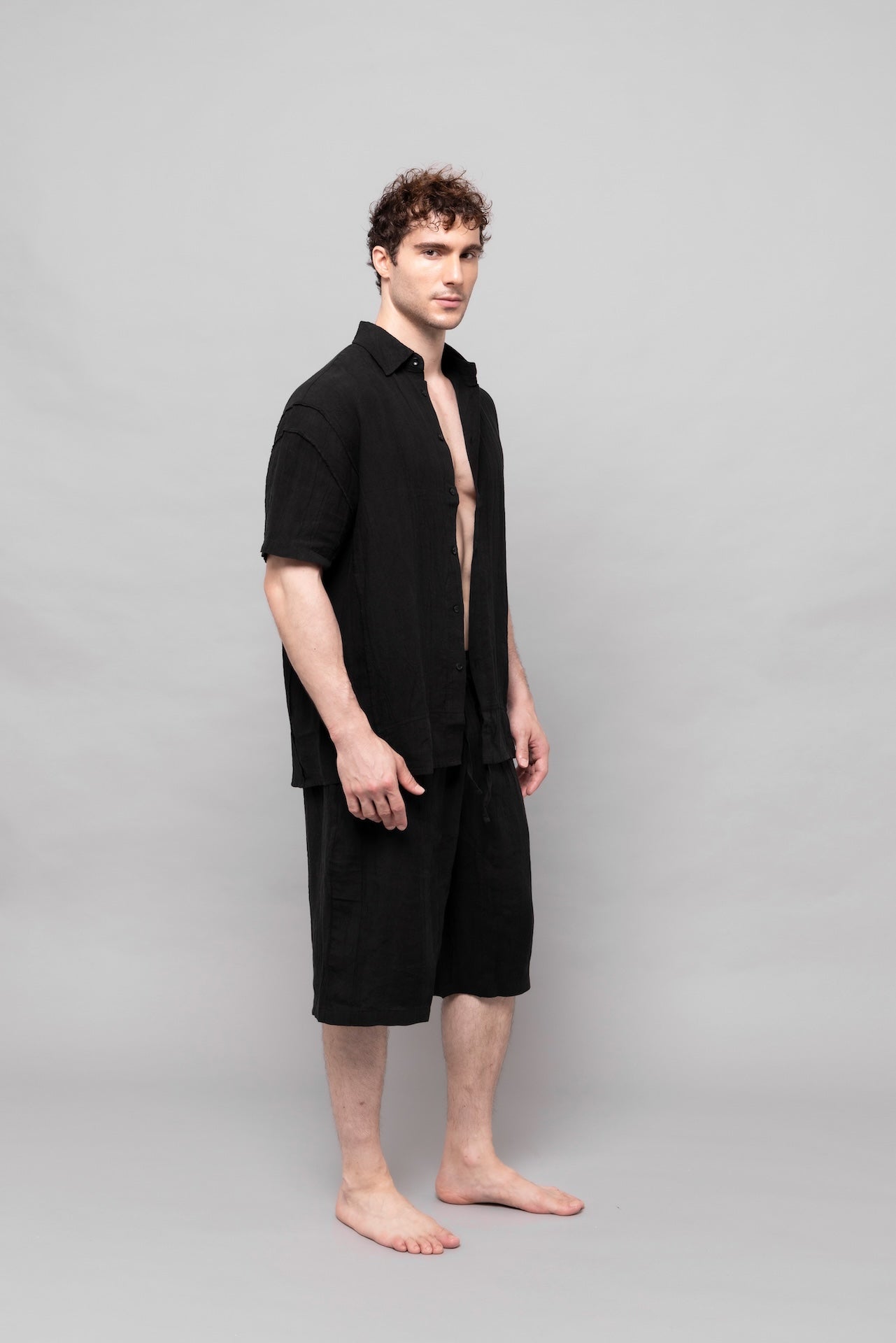 Detail Linen Shirt in Black
