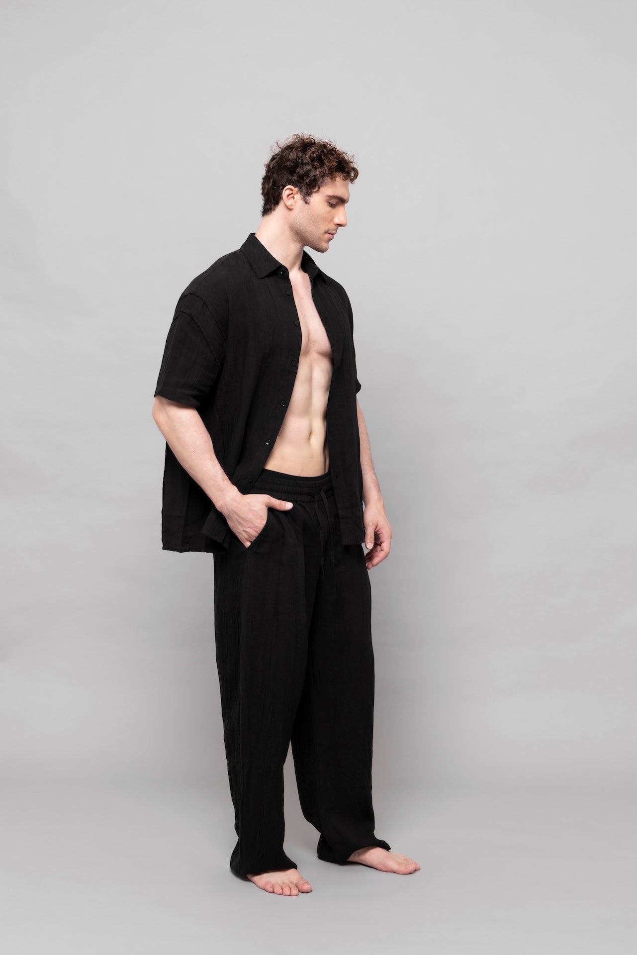 Detail Linen Shirt in Black