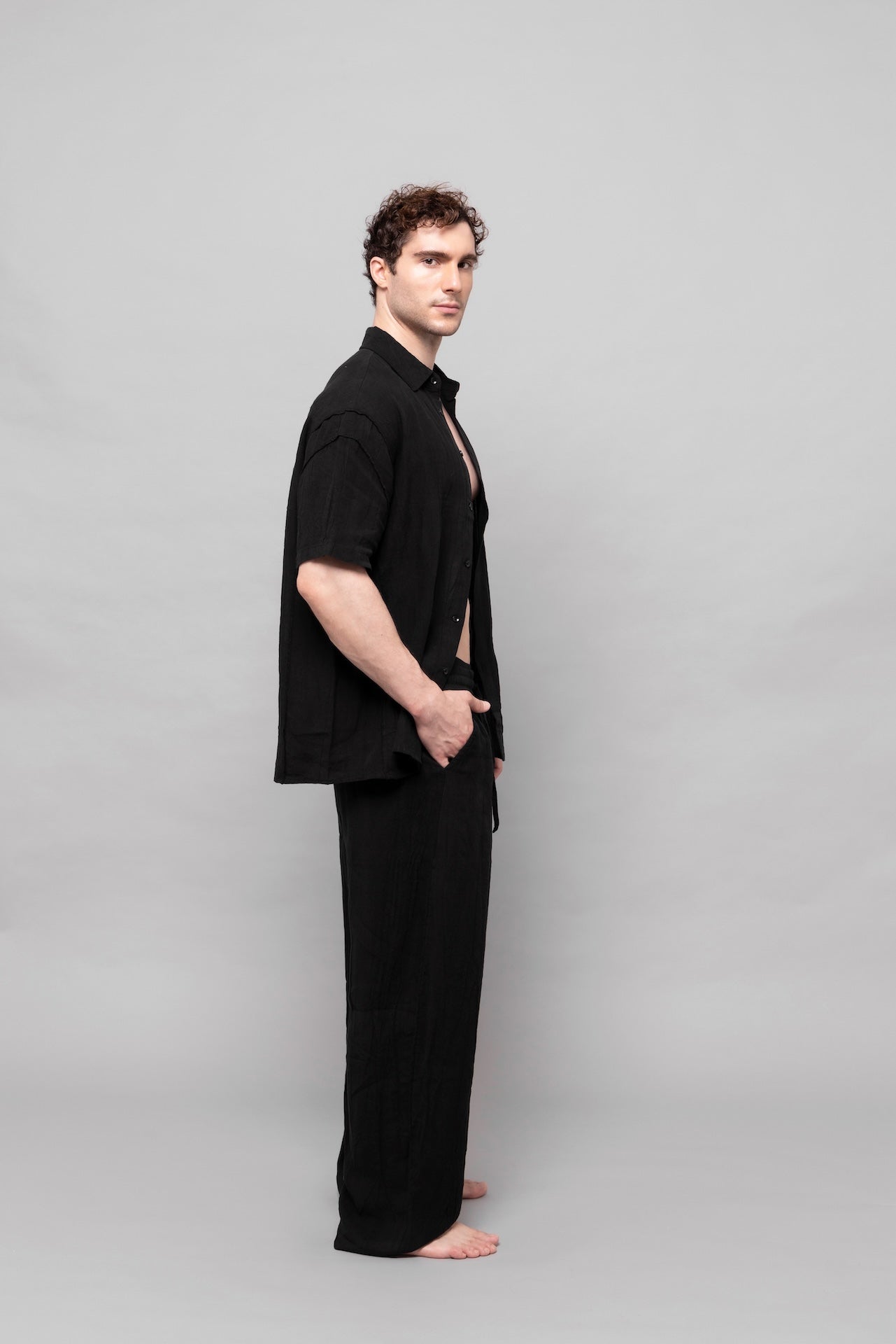 Detail Linen Shirt in Black