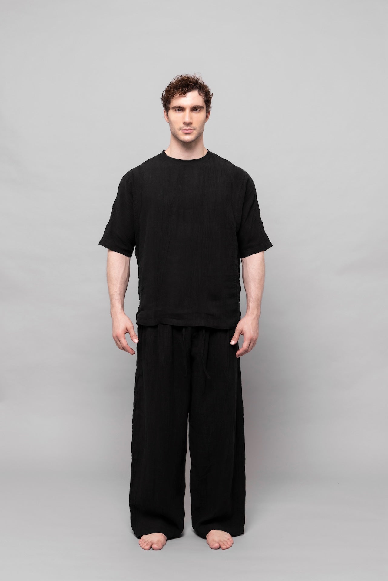Essential Linen T-Shirt in Black