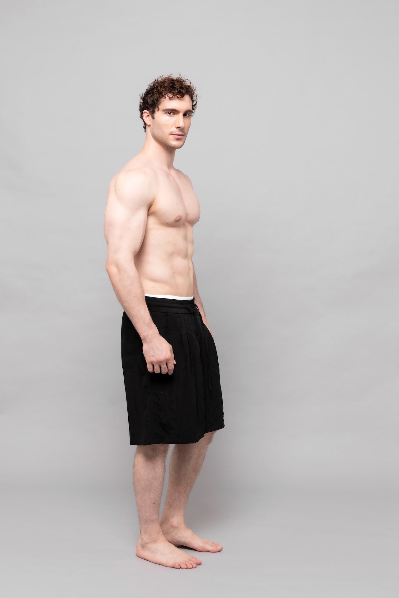 Fluid Cupro Short in Black