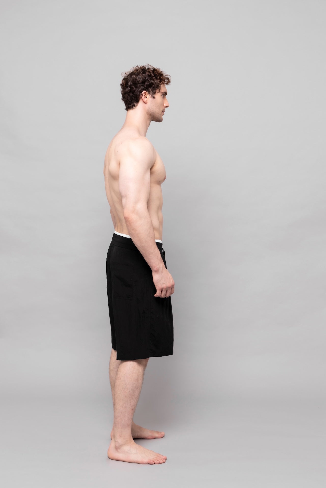 Fluid Cupro Short in Black