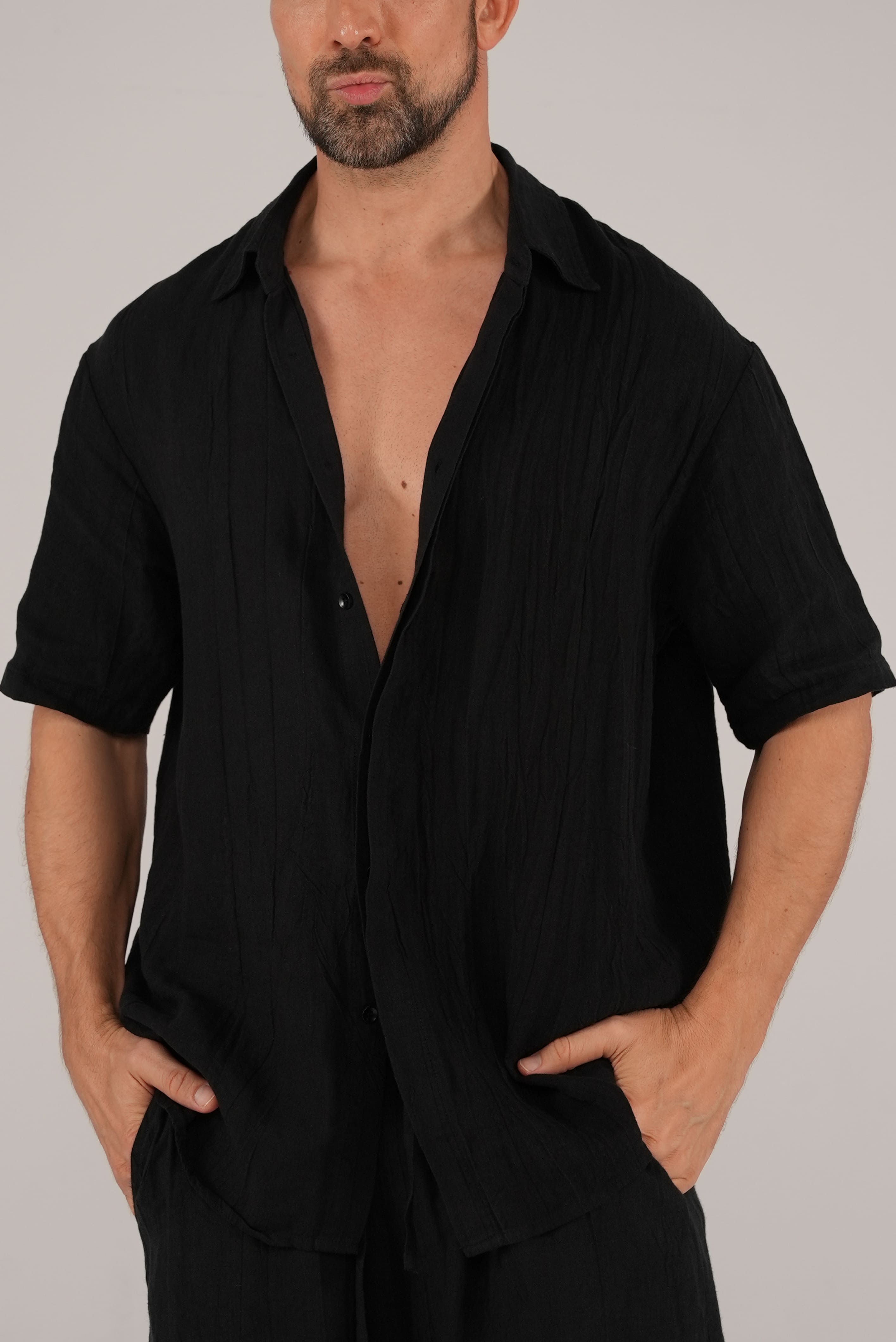Light Linen Shirt in Black