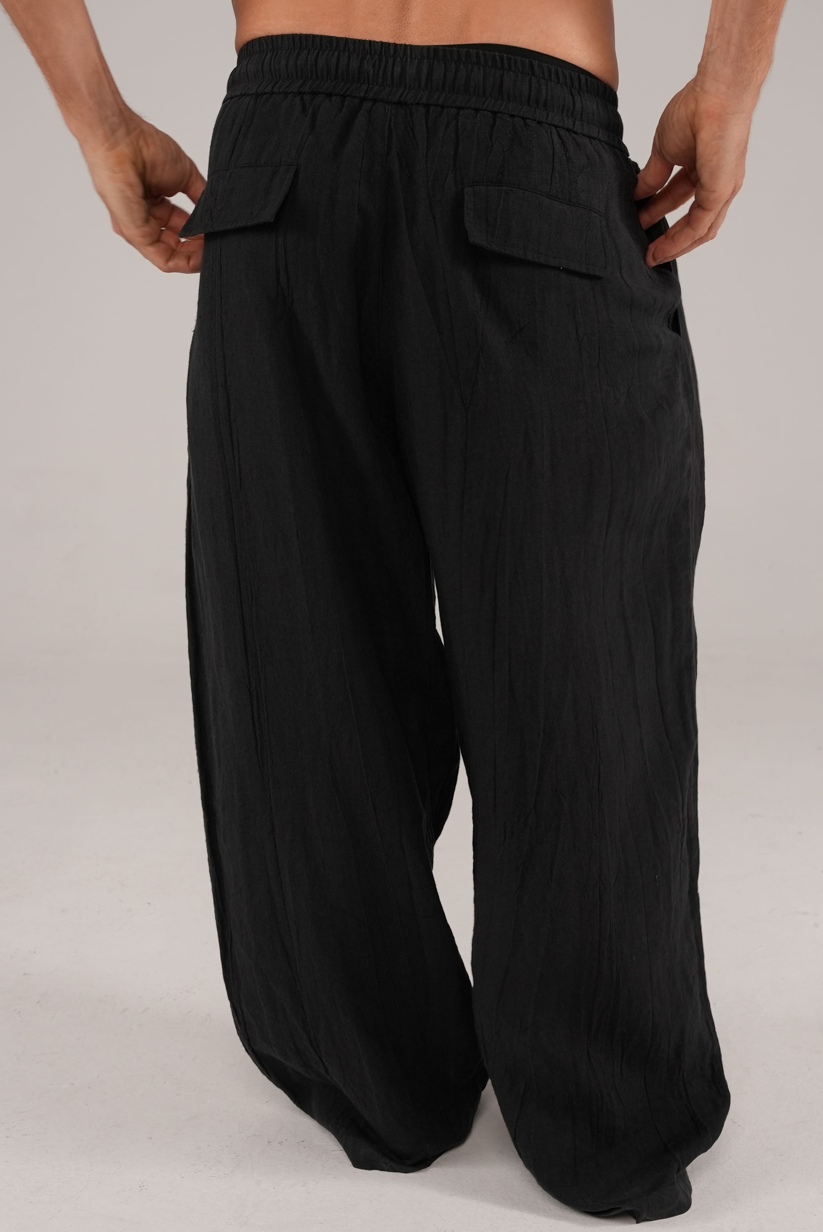 Flow Linen Trousers in Black