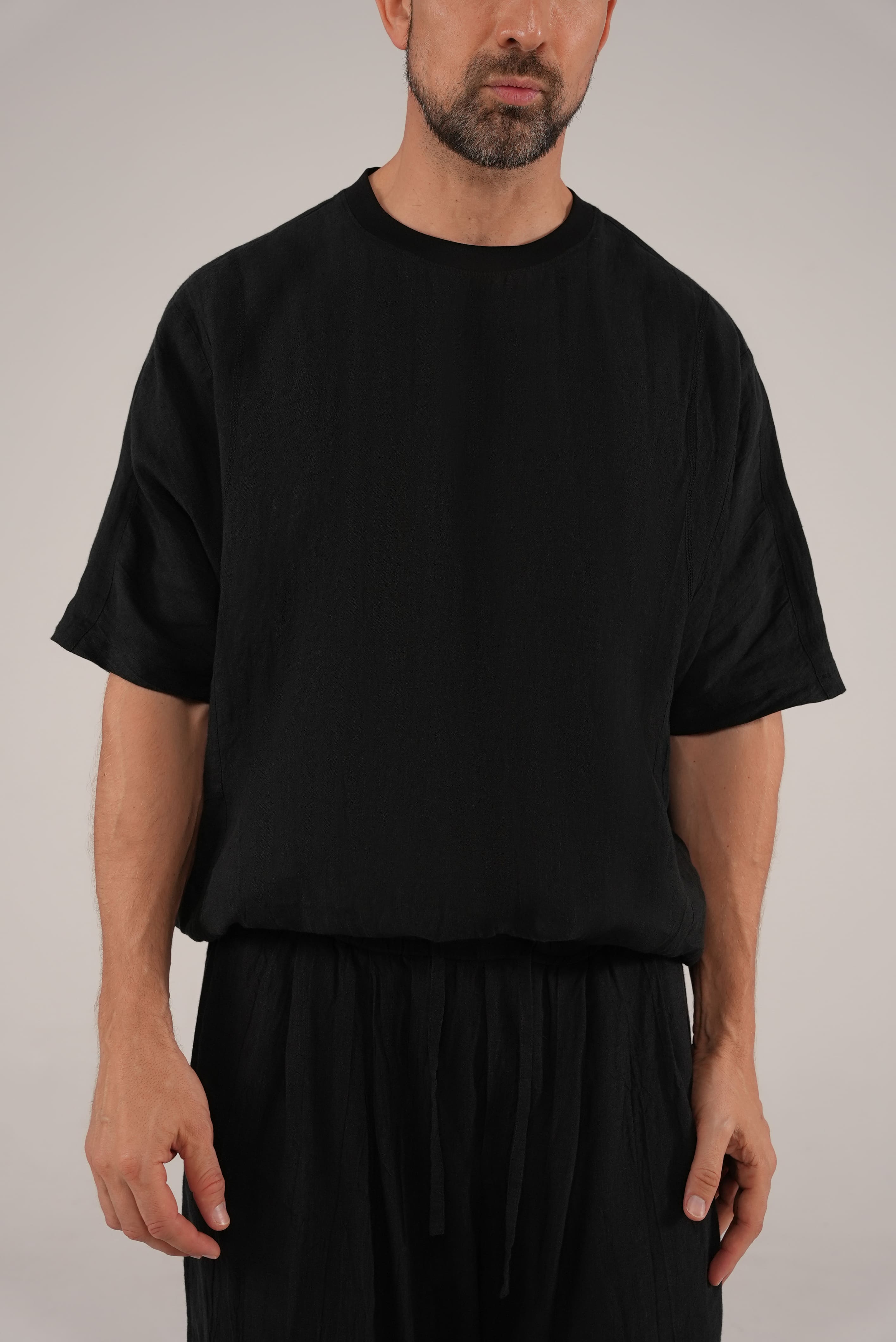 Essential Linen T-Shirt in Black